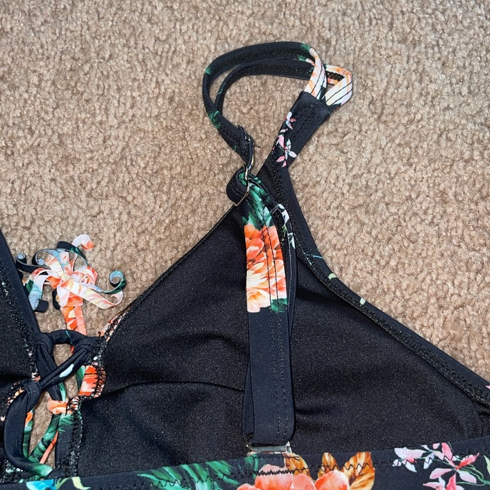 Floral Women's Top swim suit bikini top size small floral bikini top adjustable - Picture 5 of 6